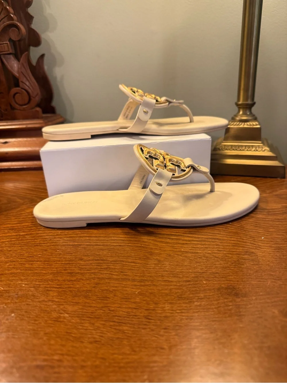 Tory Burch Miller Metal Cream Gold Leather Thong Sandals Size 8